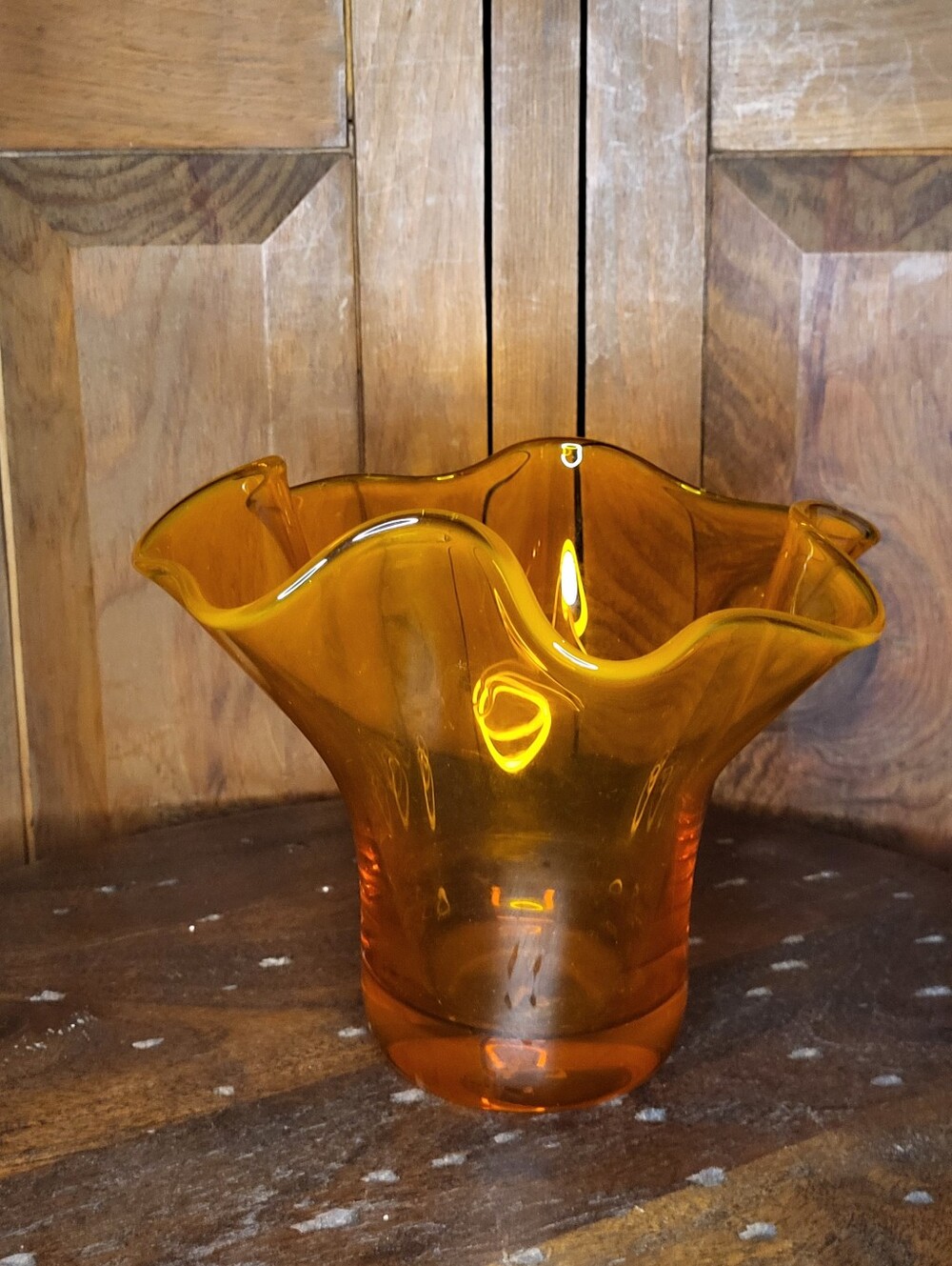 Amberina Glass Ruffle Vase - Picture 3 of 15